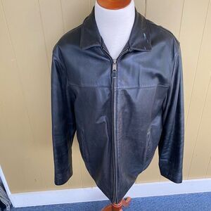 Docker’s men XL zip up fully lined 100% leather coat w/collar black